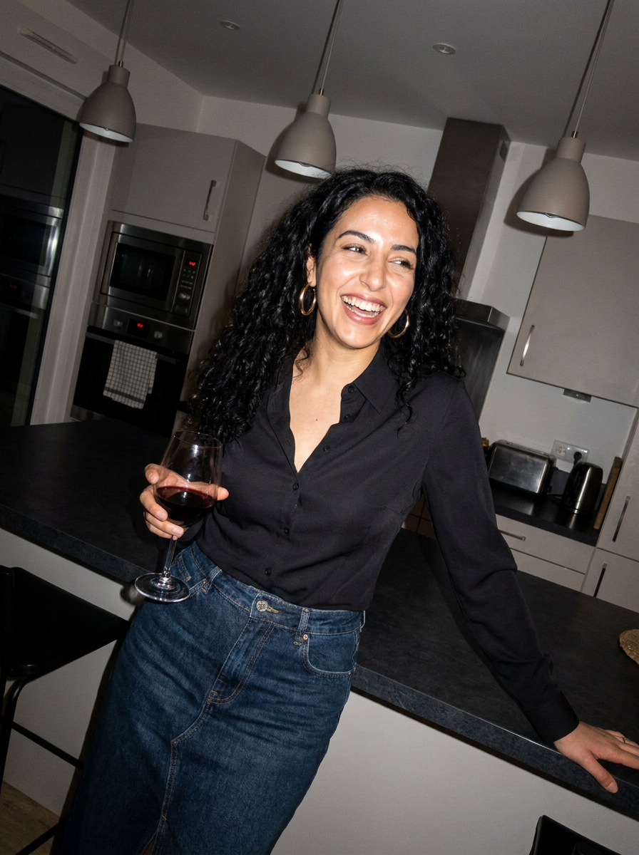 Elise Classic Fitted Shirt – how it looks worn